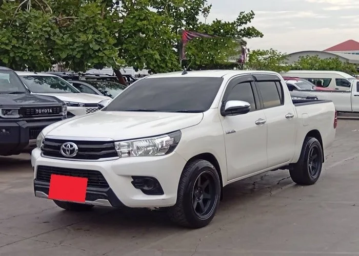 2019 Toyota Hilux Revo J · Double Cab · 2.4 2WD MT — photo 1 of 9