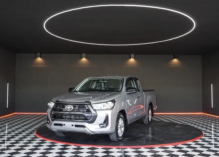2020 Toyota Hilux Revo Mid · Smart Cab · 2.4 2WD AT — photo 1 of 15