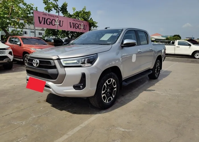 2020 Toyota Hilux Revo Mid · Double Cab · 2.4 4WD MT — photo 1 of 13