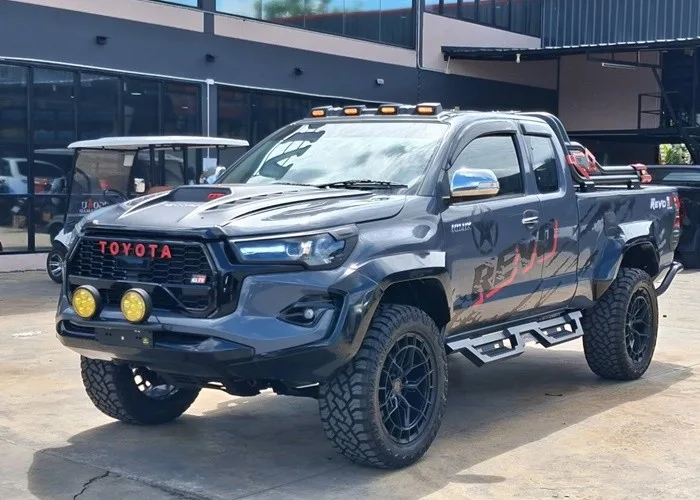 2013 Toyota Hilux Vigo J · Smart Cab · 2.7 4WD AT — photo 1 of 17