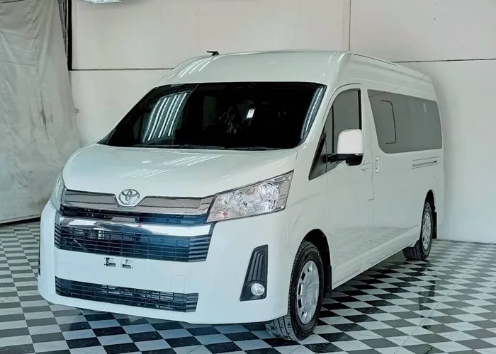 2019 Toyota Commuter Van · 2.8 2WD AT — photo 1 of 17