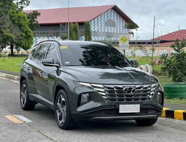 2024 HYUNDAI SUV 2.0 2WD AT Gray SUV · Automatic — photo 1 of 13