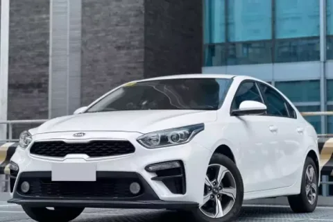 2019 KIA SEDAN 1.6 2WD AT White Sedan · Automatic