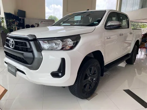 2024 Toyota Hilux Double Cab · 2.4 2WD AT