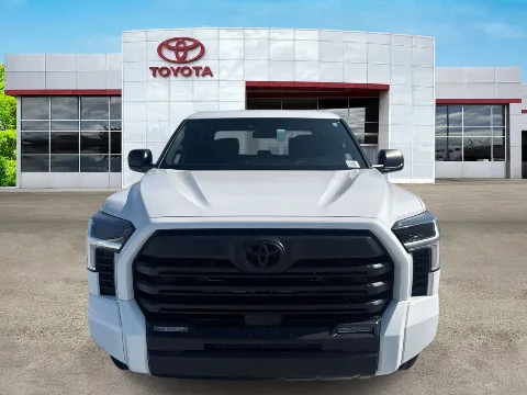2025 TOYOTA PICKUP 3.4 2WD AT White Pickup · Automatic