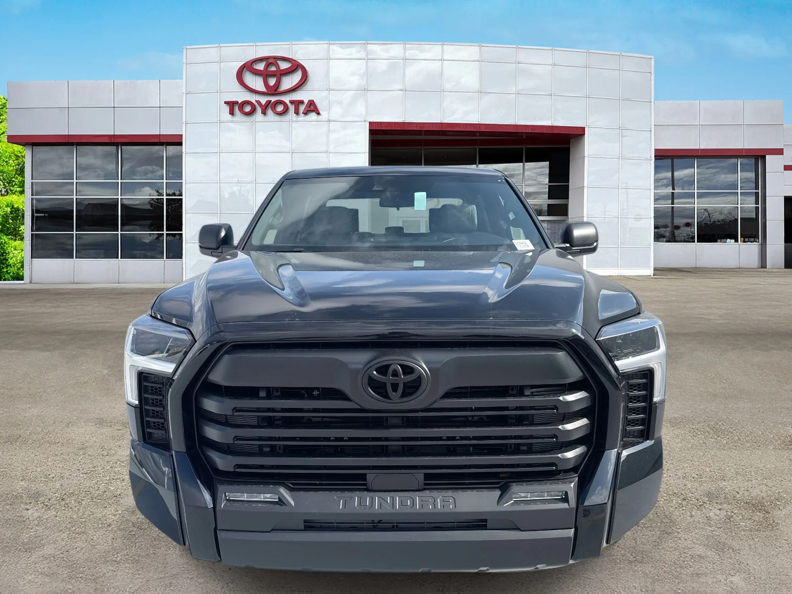 2025 TOYOTA PICKUP 3.4 2WD AT Black Pickup · Automatic — photo 1 of 16