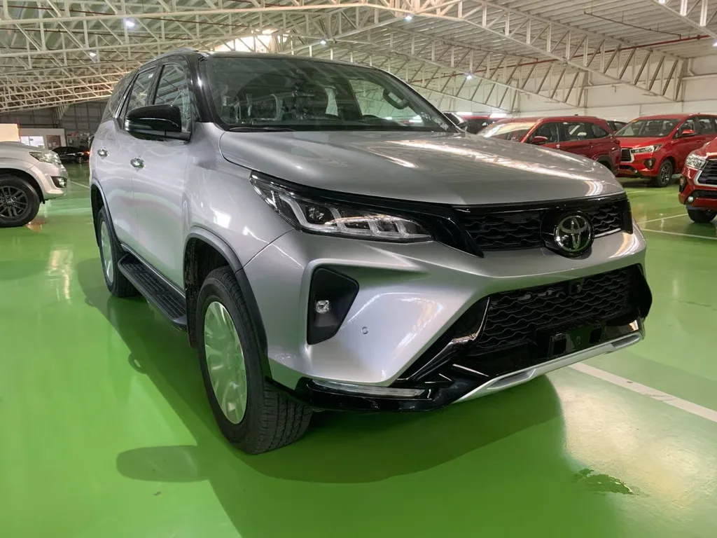 2027 Toyota Fortuner Ltd · SUV · 2.8 4WD AT — photo 1 of 19