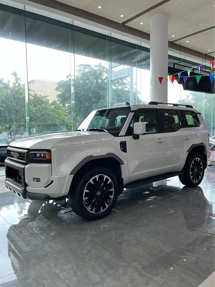2027 Toyota Land Cruiser Prado Luxury · SUV · 2.4 4WD AT — photo 1 of 15