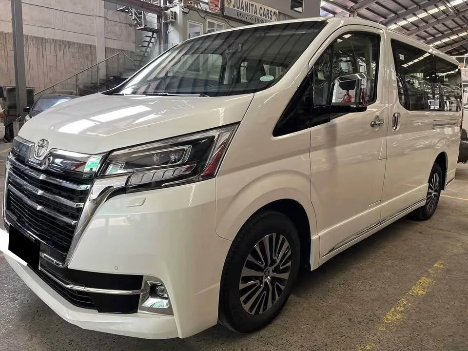 2027 Toyota Super Grandia Elite · Van · 2.8 2WD AT — photo 1 of 15