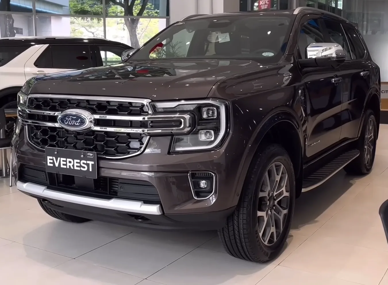 2025 Ford Everest Everest · SUV · 2.0 4WD AT — photo 1 of 29