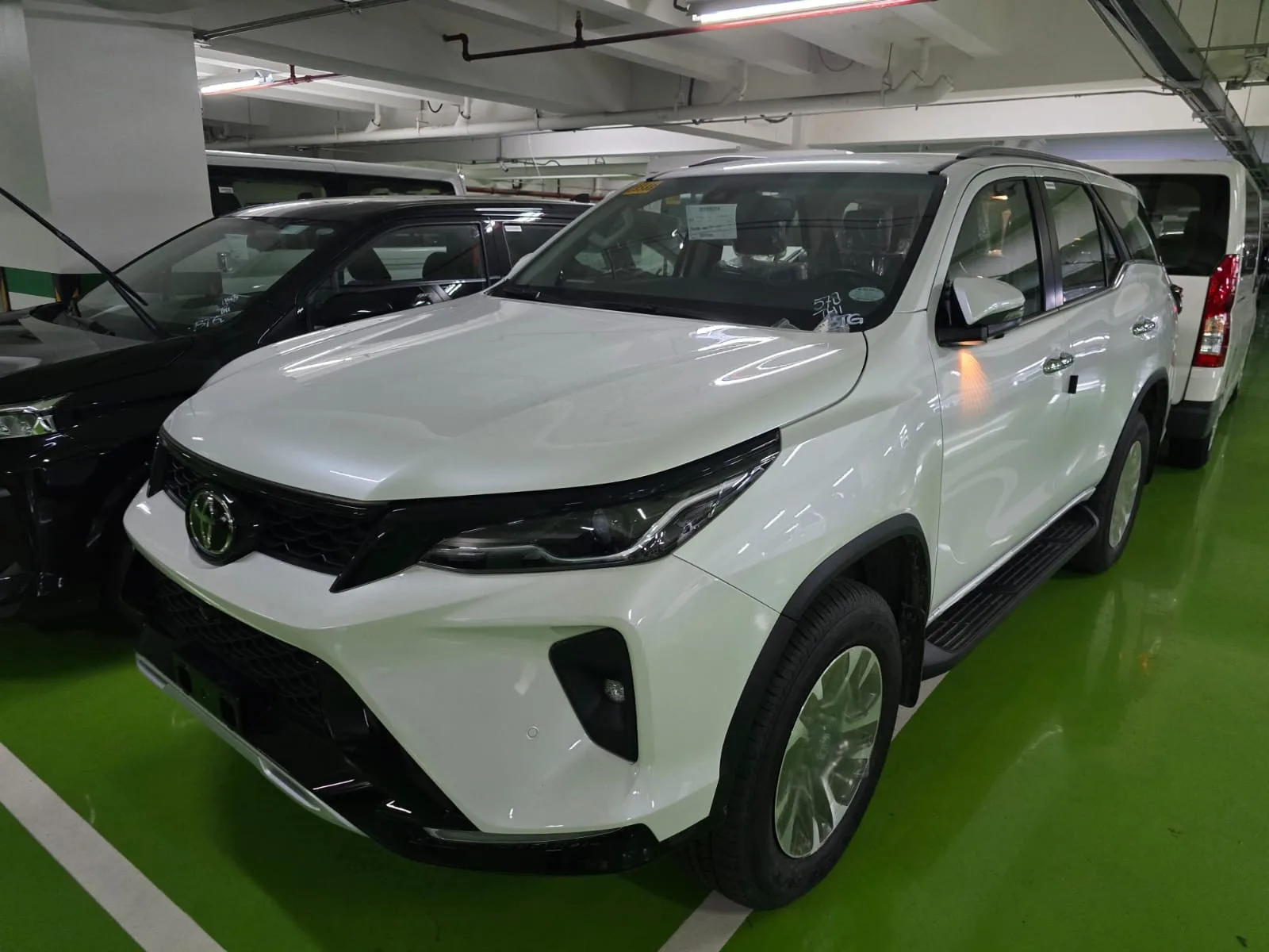 2027 Toyota Fortuner Ltd · SUV · 2.8 2WD AT — photo 1 of 41