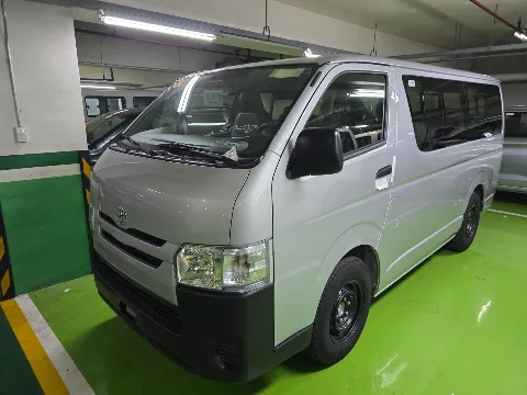 2027 Toyota Commuter Hiace · Van · 3.0 2WD MT