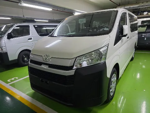 2027 Toyota Hiace Commuter Deluxe · Van · 2.8 2WD MT