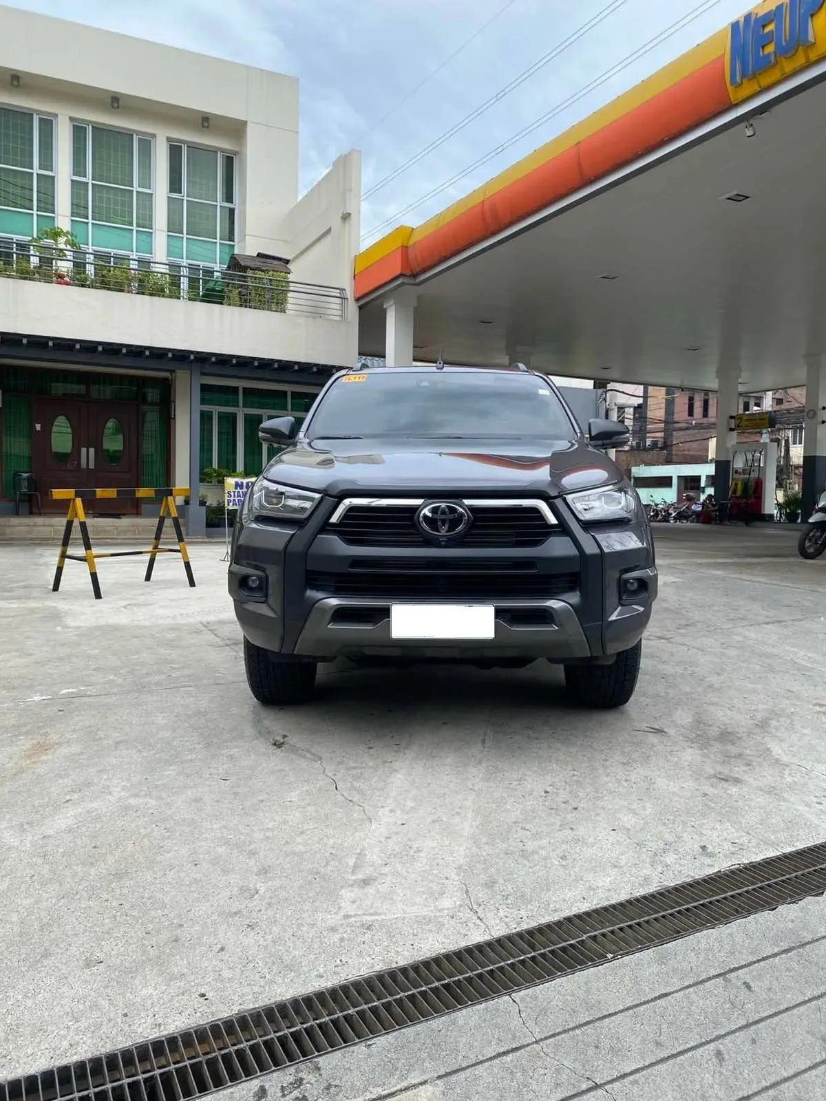 2024 Toyota Hilux Double Cab · 2.4 2WD AT — photo 1 of 7