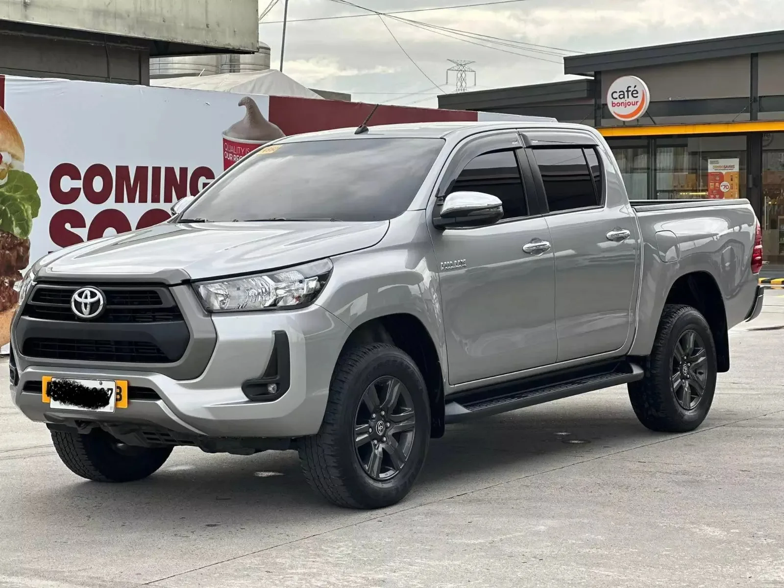 2022 Toyota Hilux Double Cab · 2.4 2WD AT — photo 1 of 15
