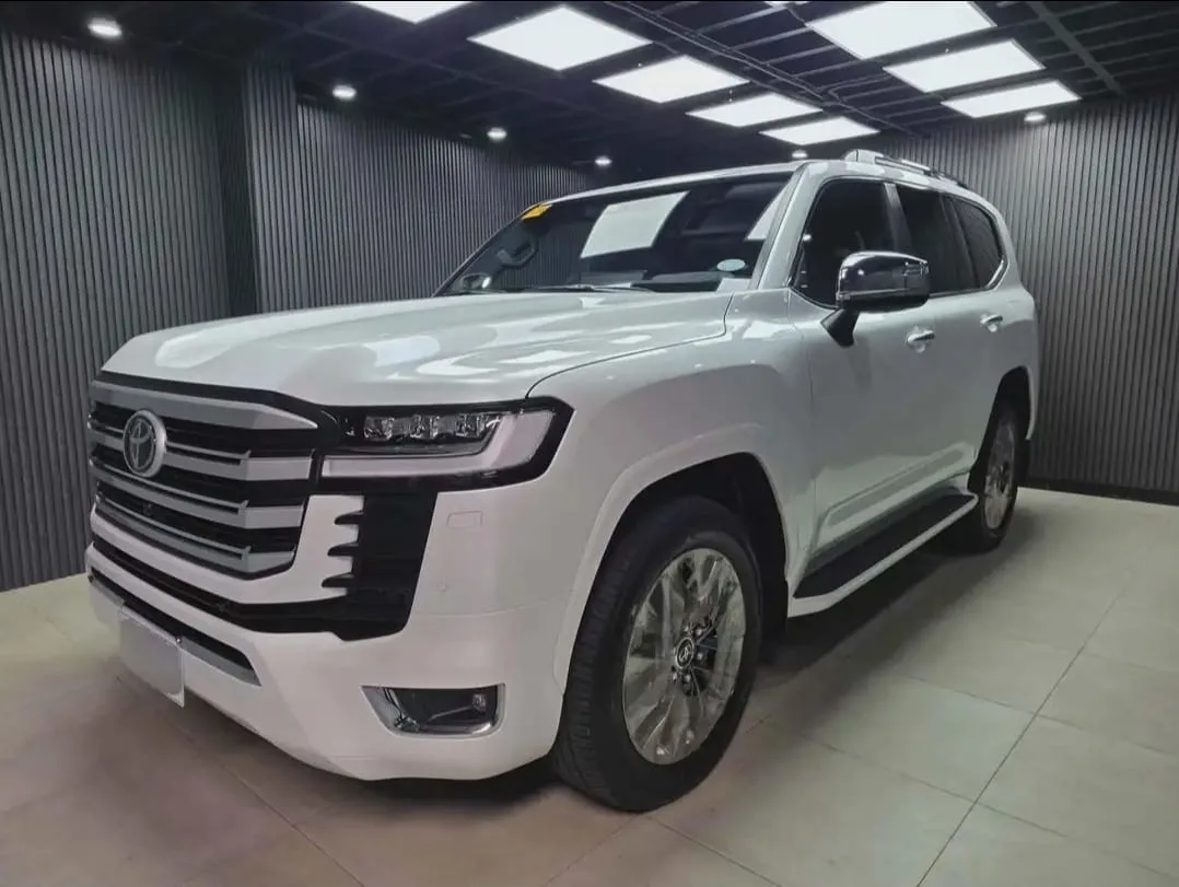 2027 Toyota Land Cruiser Zx · SUV · 3.3 4WD AT — photo 1 of 12