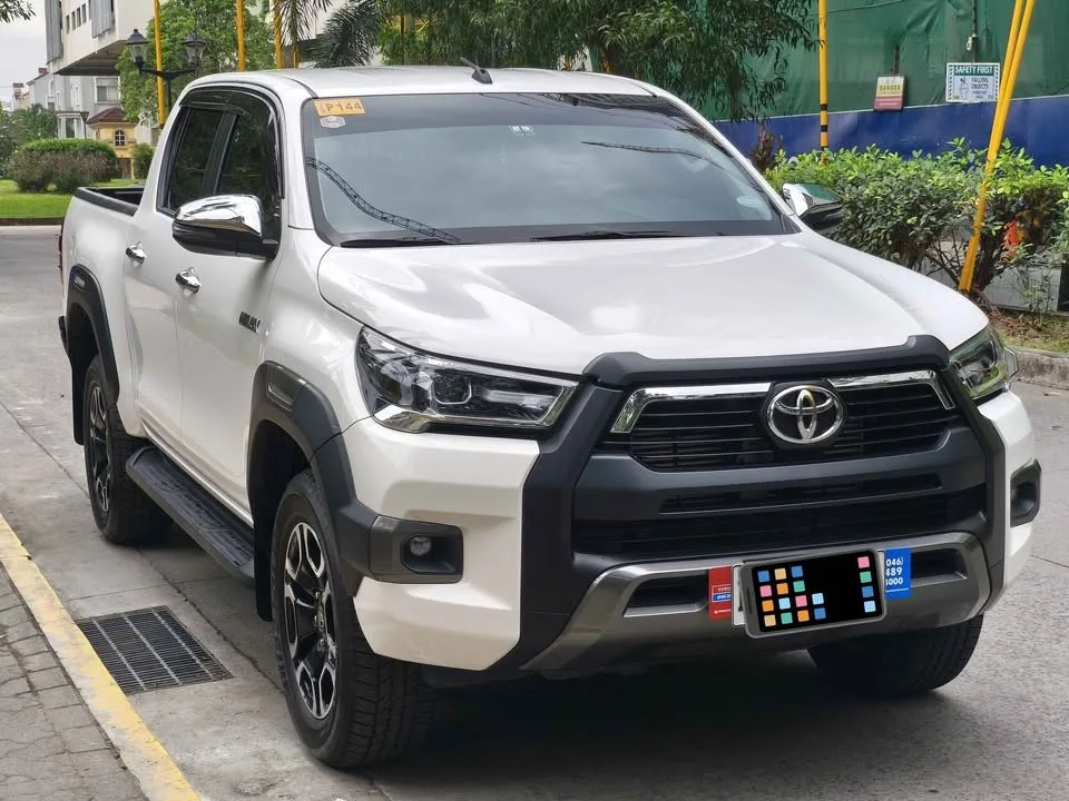 2024 Toyota Hilux Pickup · 2.4 2WD AT — photo 1 of 8
