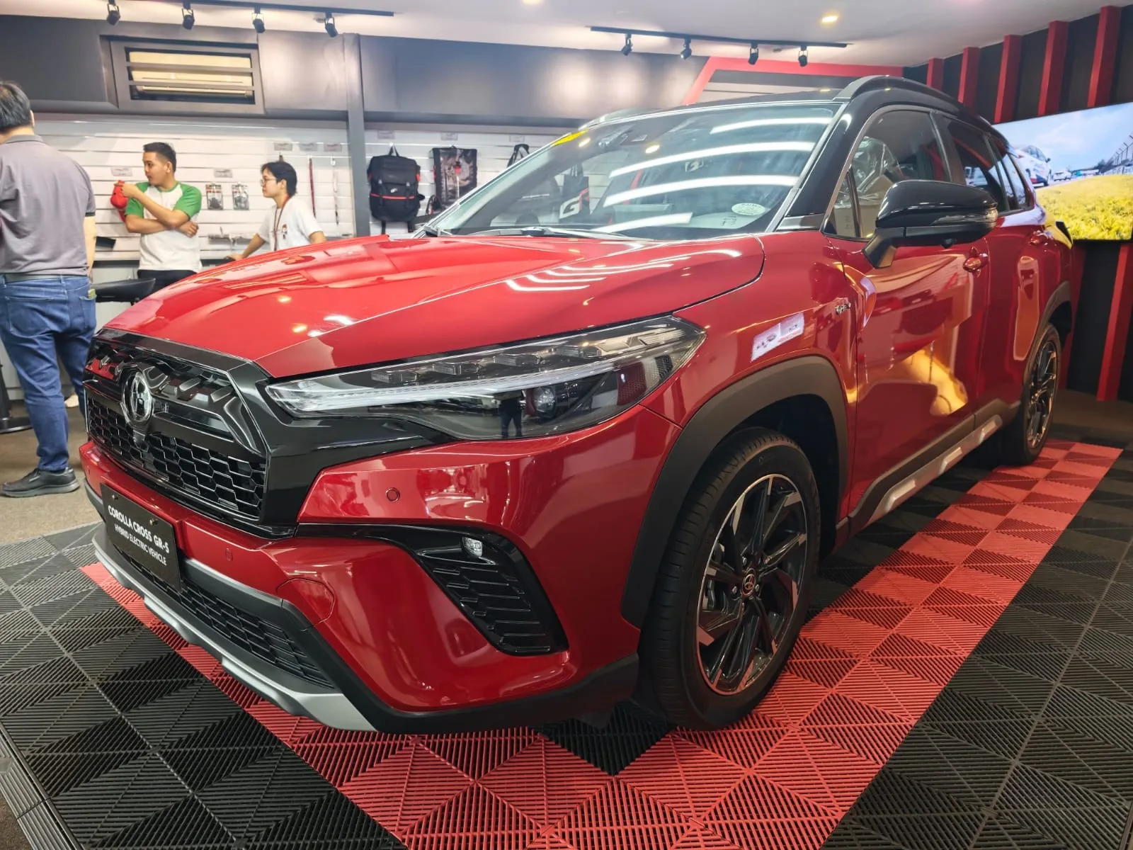 2027 Toyota Corolla Cross Gr-s · SUV · 1.8 2WD AT — photo 1 of 35