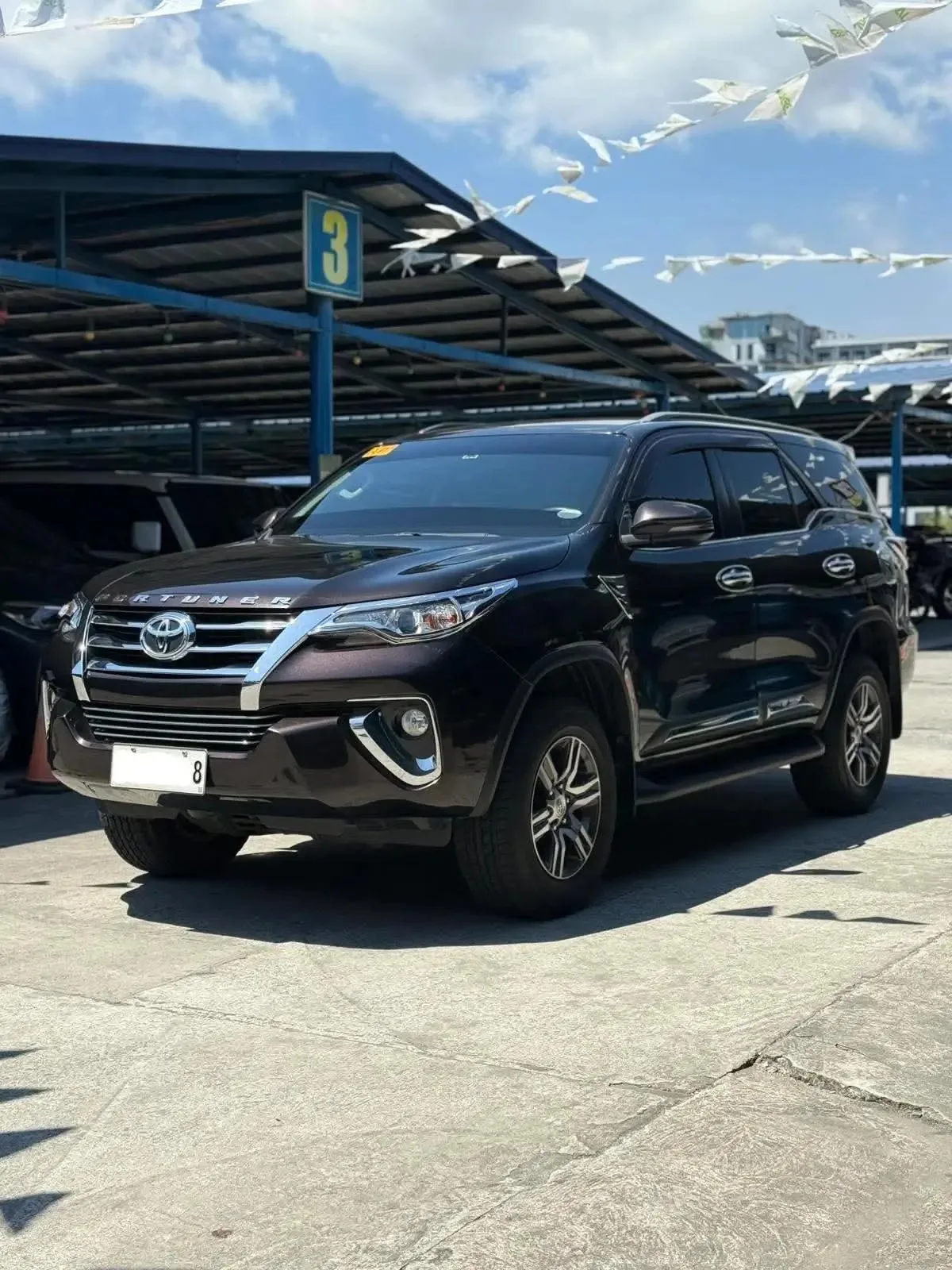 2018 Toyota Fortuner G · SUV · 2.4 2WD AT — photo 1 of 11