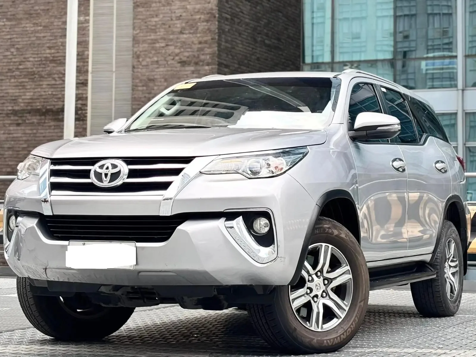 2020 Toyota Fortuner G · SUV · 2.4 2WD AT — photo 1 of 8