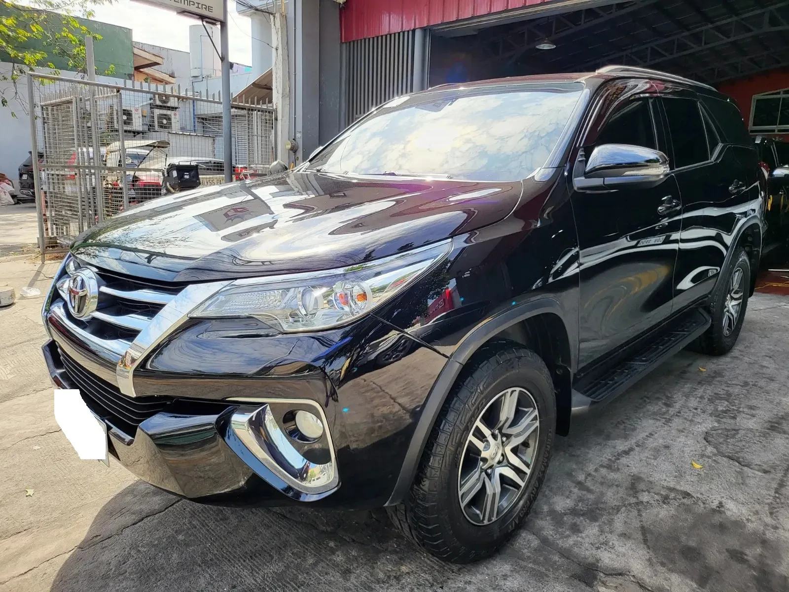 2019 Toyota Fortuner G · SUV · 2.4 2WD AT — photo 1 of 14