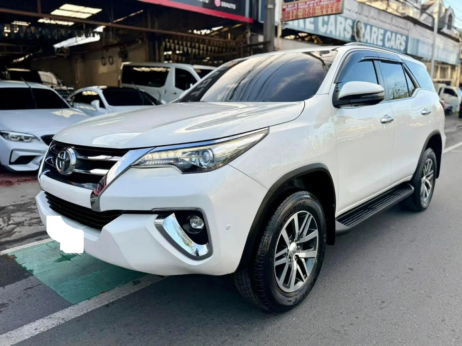 2020 Toyota Fortuner V · SUV · 2.4 2WD AT — photo 1 of 15