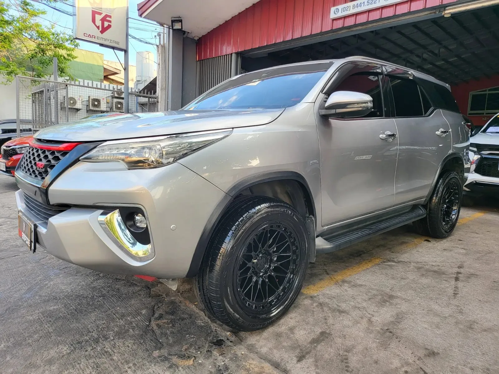 2018 Toyota Fortuner SUV · 2.4 2WD AT — photo 1 of 15