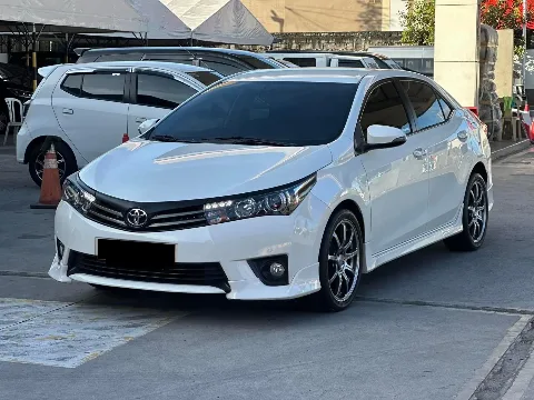 2015 Toyota Corolla Altis Sedan · 2.0 2WD AT