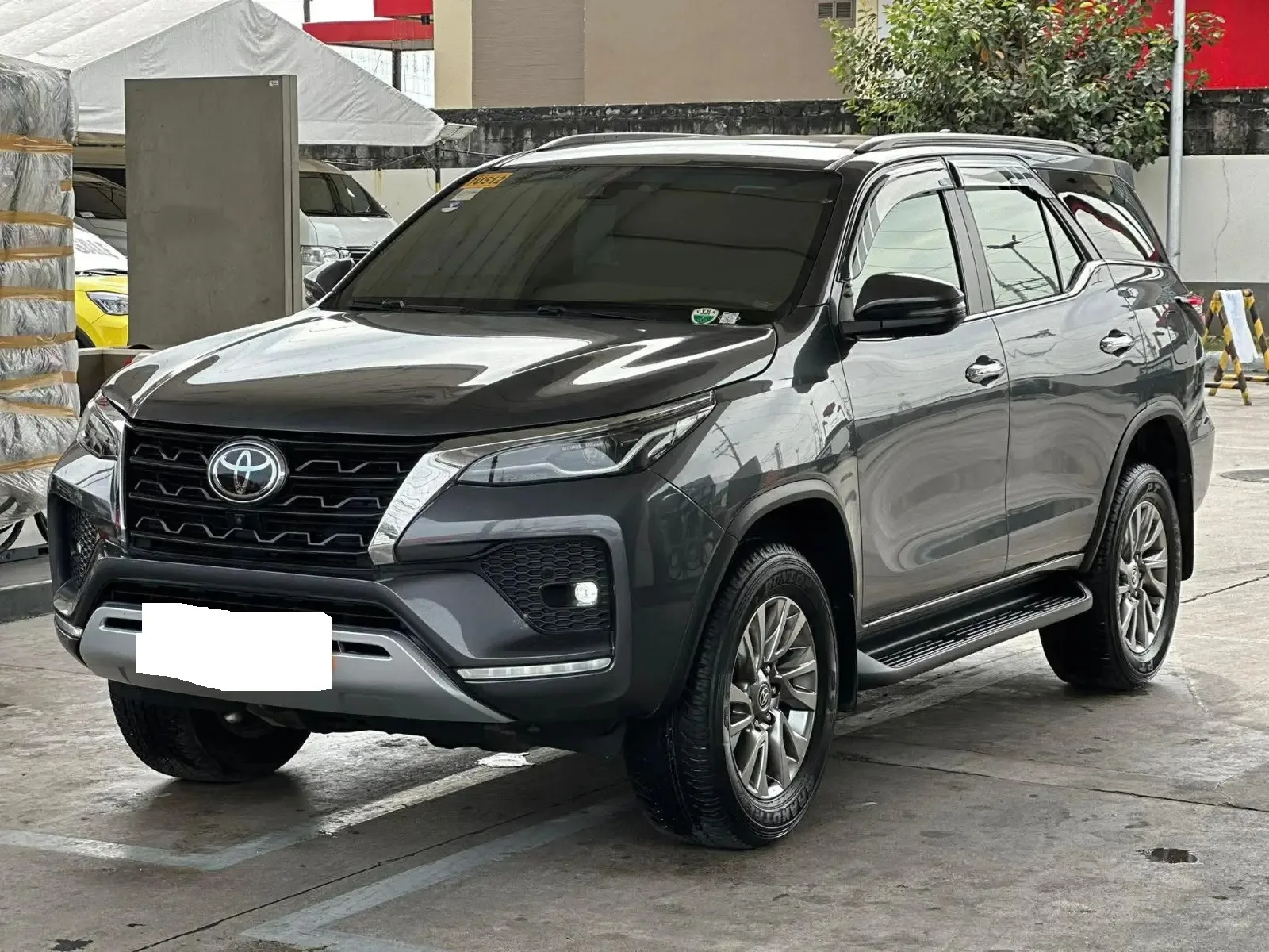 2022 Toyota Fortuner SUV · 2.8 2WD AT — photo 1 of 11