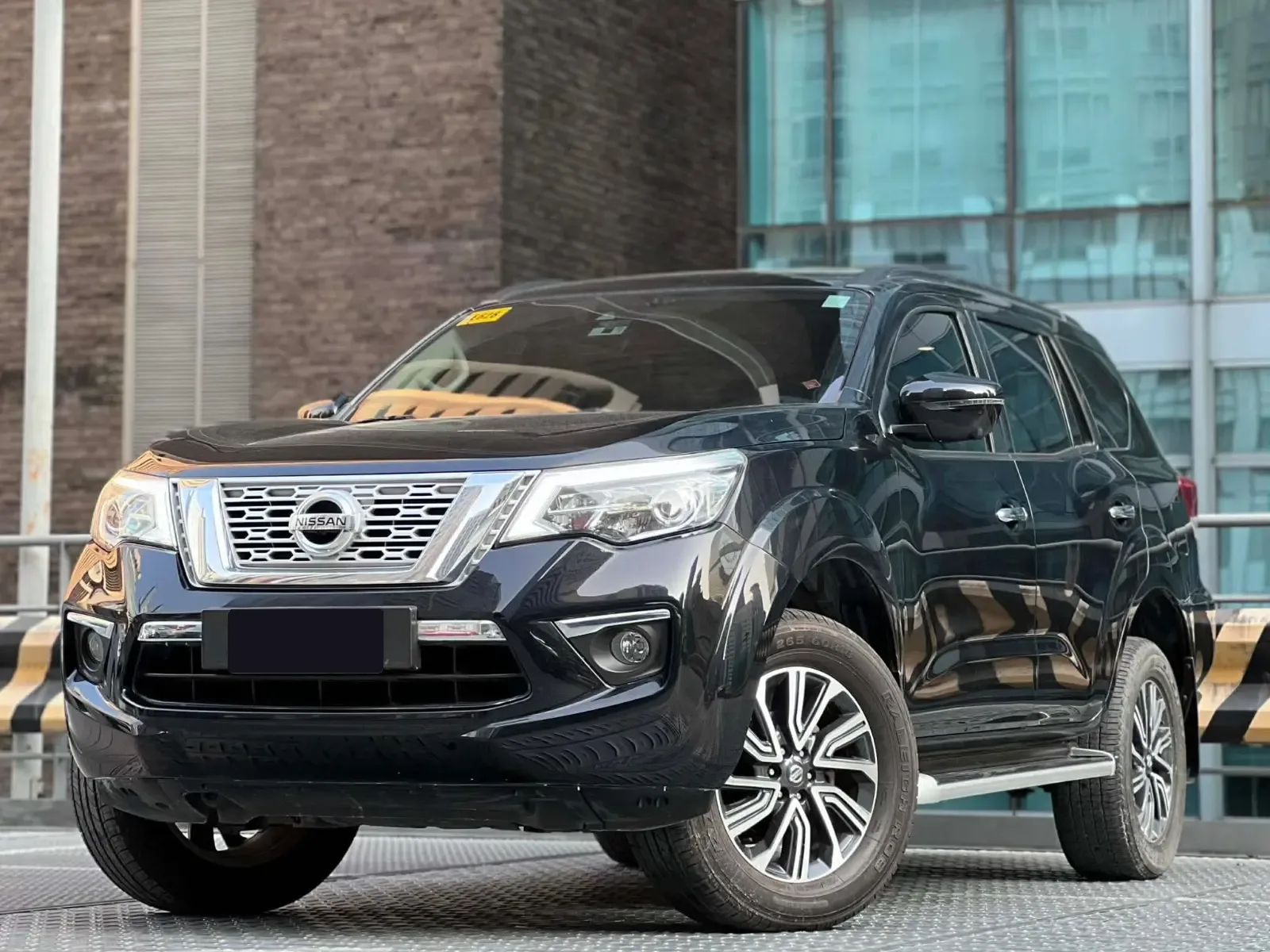 2019 Nissan Terra SUV · 2.5 2WD AT — photo 1 of 20