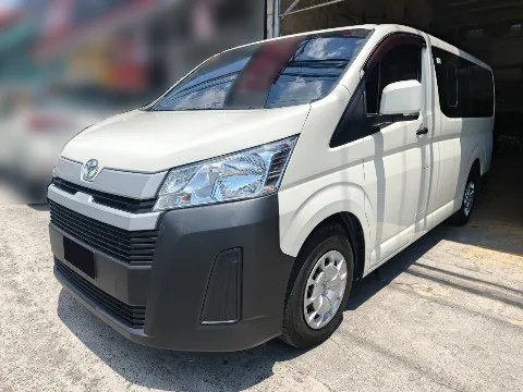 2022 Toyota Hiace Commuter Deluxe · Van · 2.8 2WD MT