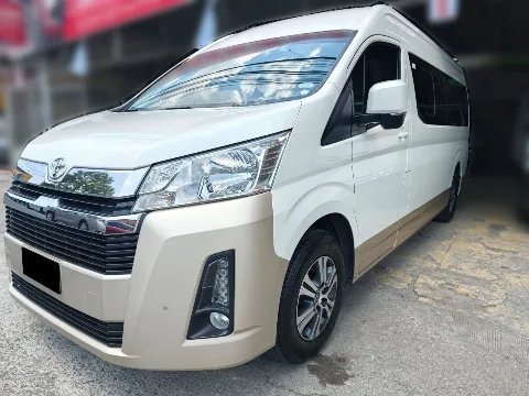 2025 Toyota Gl Grandia Tourer Diesel · Van · 2.8 2WD AT