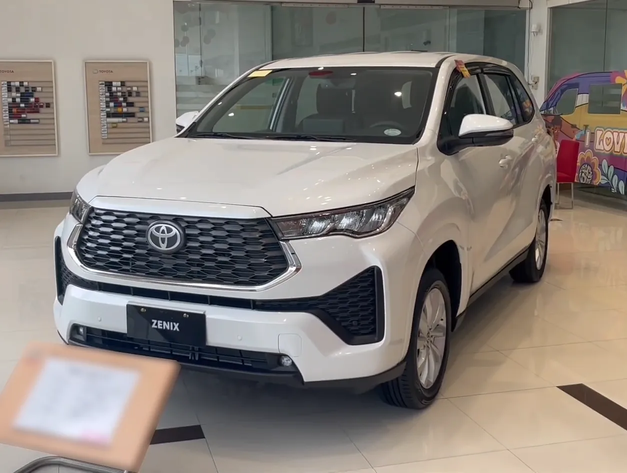 2027 Toyota Zenix V · MPV · 2.0 2WD AT — photo 1 of 28