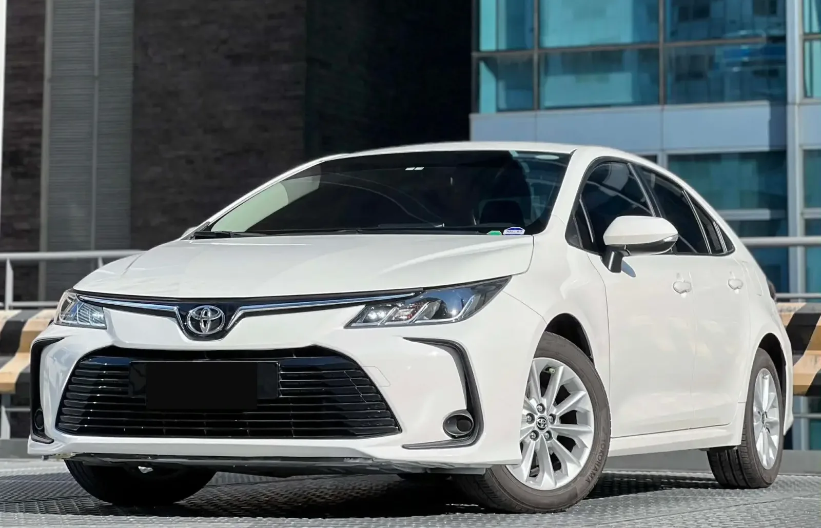 2020 Toyota Corolla Altis Sedan · 1.6 2WD AT — photo 1 of 18