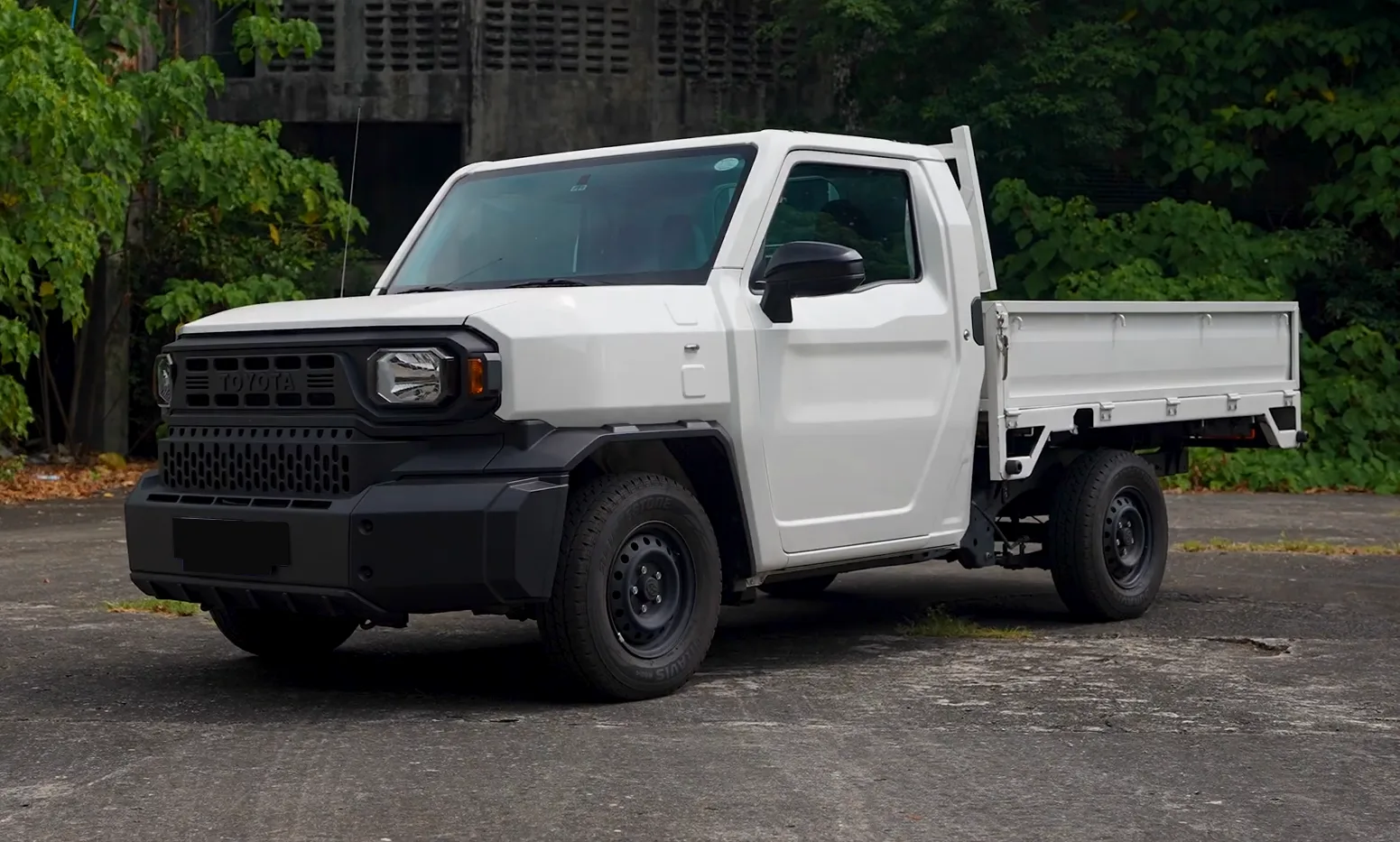2027 Toyota Tamaraw Dropside Gas · Single Cab · 2.0 2WD MT — photo 1 of 22