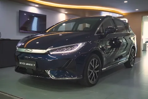 2026 Byd Emax 7 Superior Captain · MPV · 2WD AT