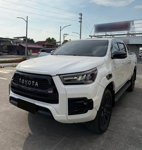 2022 Toyota Hilux Gr-s · Double Cab · 2.8 4WD AT