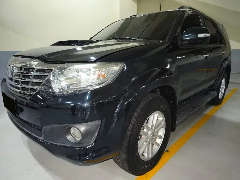 2012 Toyota Fortuner V · SUV · 3.0 4WD AT
