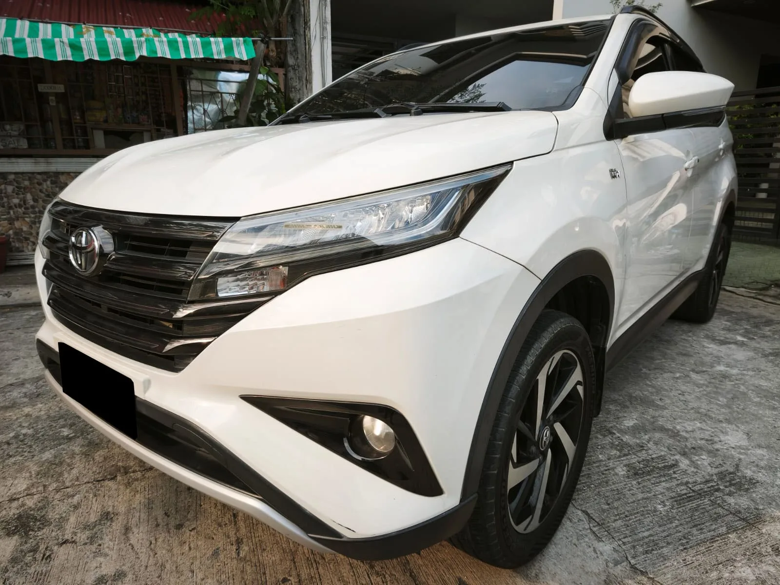 2020 Toyota Rush SUV · 1.5 2WD AT — photo 1 of 32