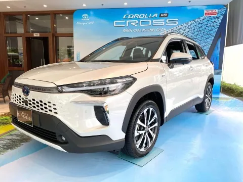 2027 Toyota Corolla Cross HEV · SUV · 1.8 2WD AT