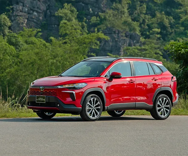 2027 Toyota Corolla Cross Petrol · SUV · 1.8 2WD AT — photo 1 of 8