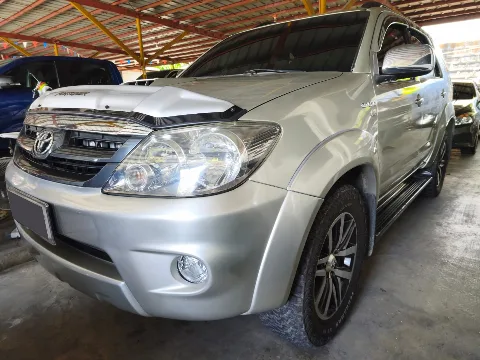 2006 Toyota Fortuner V · SUV · 3.0 4WD AT
