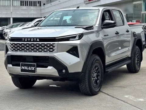 2027 Toyota Hilux Pro · Double Cab · 2.8 2WD AT