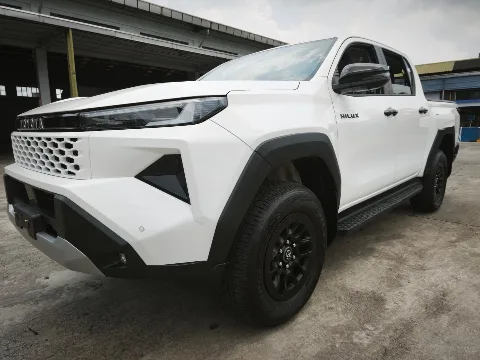 2026 Toyota Hilux E · Double Cab · 2.8 4WD MT