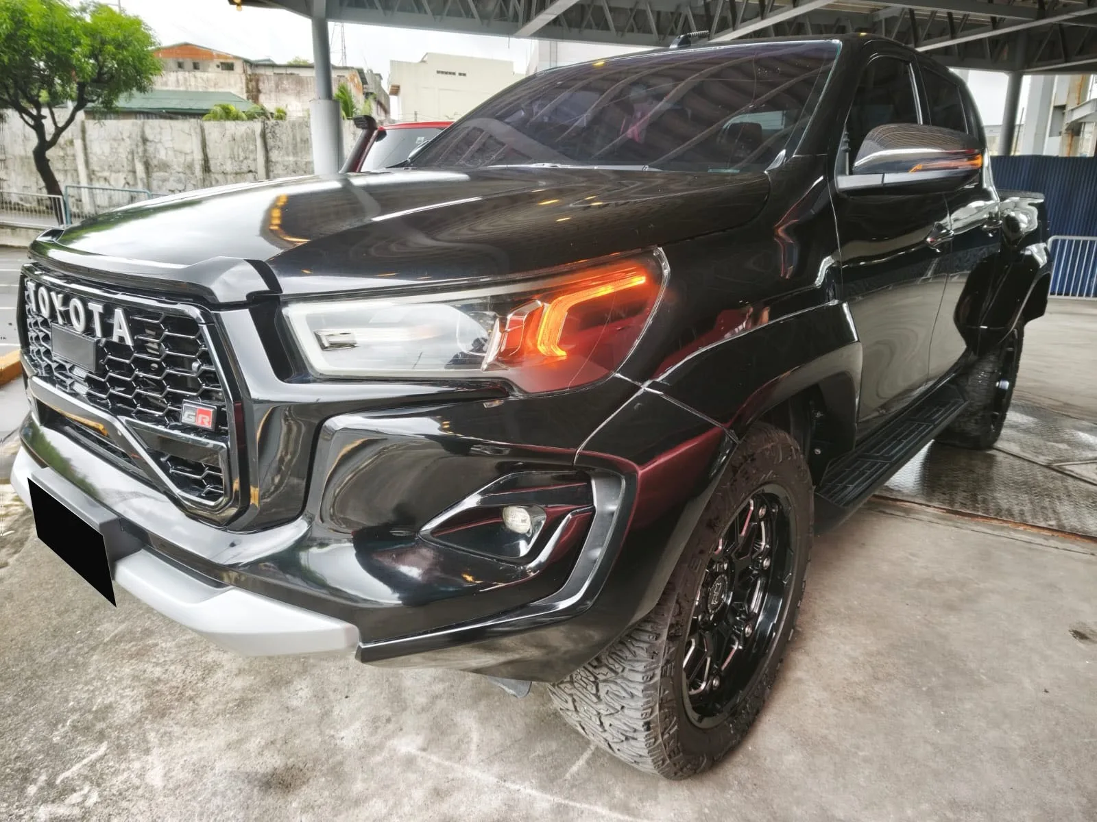 2018 Toyota Hilux Conquest · Double Cab · 2.8 4WD AT — photo 1 of 35