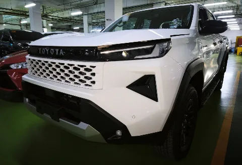 2026 Toyota Hilux E · Double Cab · 2.8 4WD MT