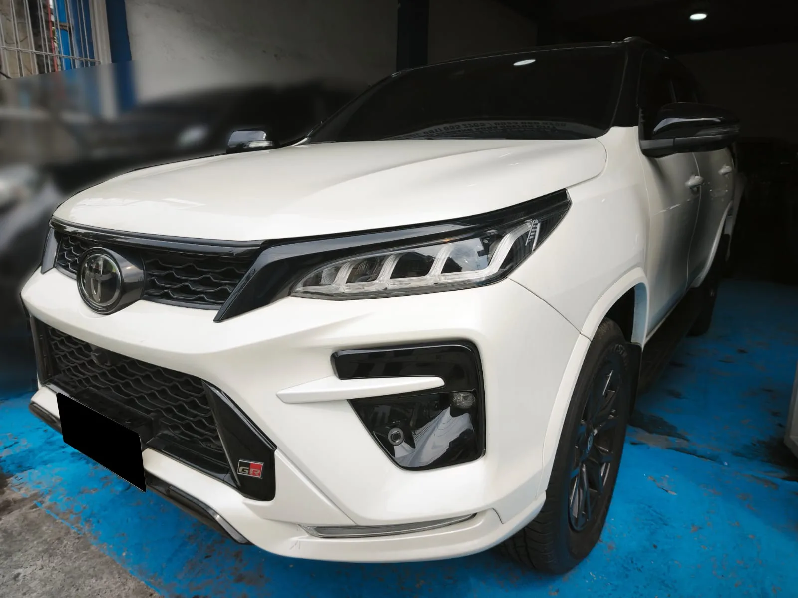 2022 Toyota Fortuner Gr-s · SUV · 2.8 4WD AT — photo 1 of 35