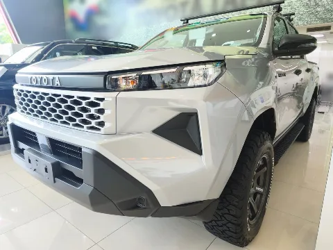 2026 Toyota Hilux E · Double Cab · 2.8 2WD AT