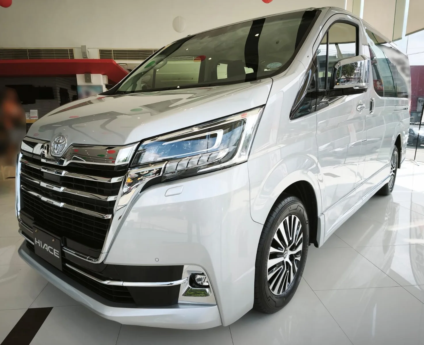 2026 Toyota Super Grandia Elite · MPV · 2.8 2WD AT — photo 1 of 35