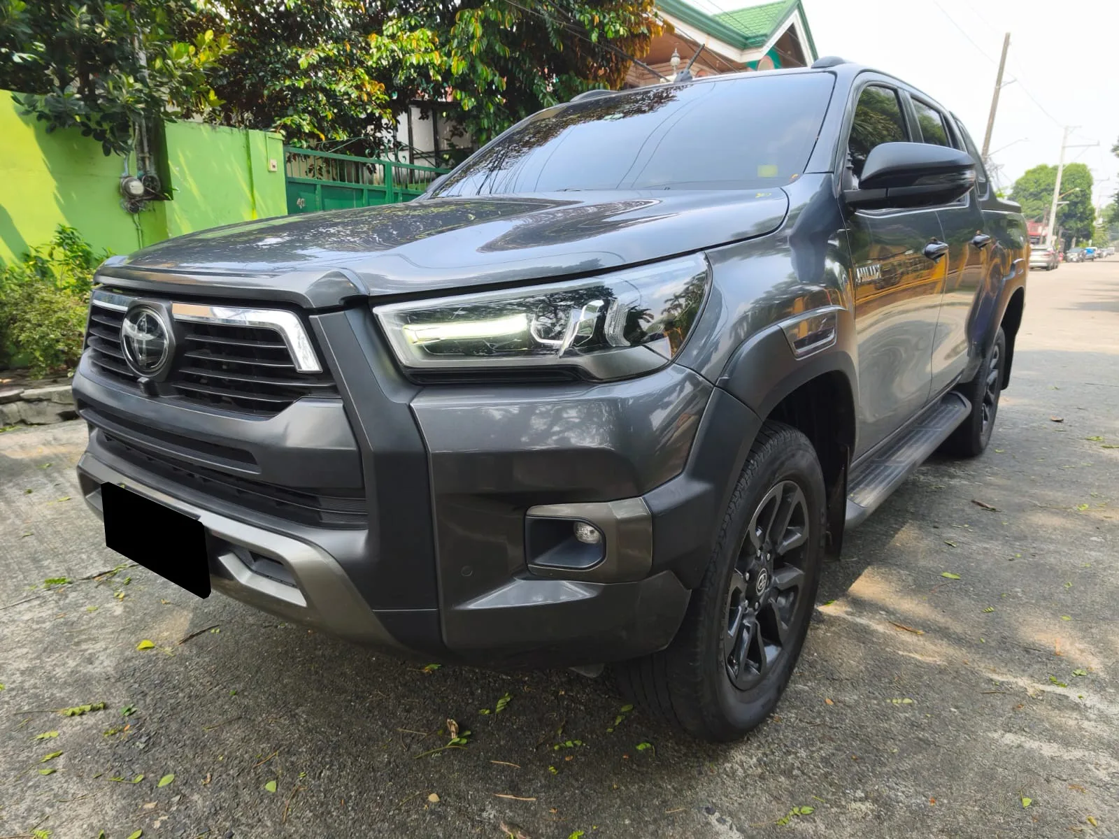 2023 Toyota Hilux Conquest · Double Cab · 2.4 2WD AT — photo 1 of 37
